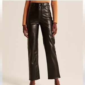 CLEANOUT SALE🚨 Abercrombie Vegan Leather Ultra High-rise Ankle Straight Pants